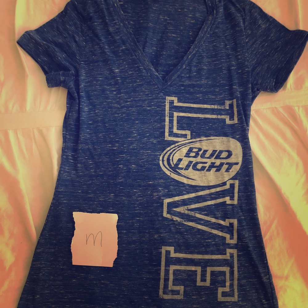 Bud Lt v neck tee medium Love Bud Lt